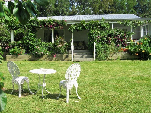 Miranda Orchard Cottage image 19